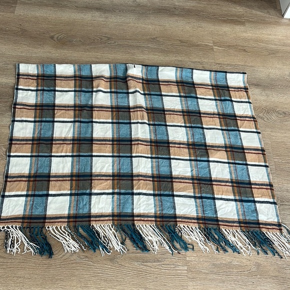 Matilda Jane Just Imagine Paige poncho Womens Windowpane Plaid Tasseled Ruana OS - Picture 6 of 9